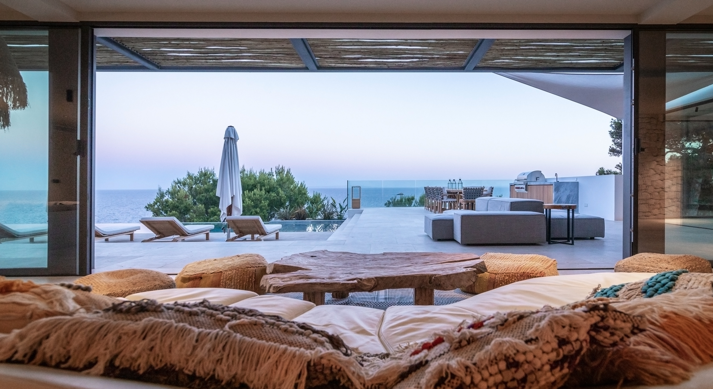 Villa-Elevado-Ibiza-Interiors-Roca-Llisa-Modern-Luxury-Villa-For-Rent-1