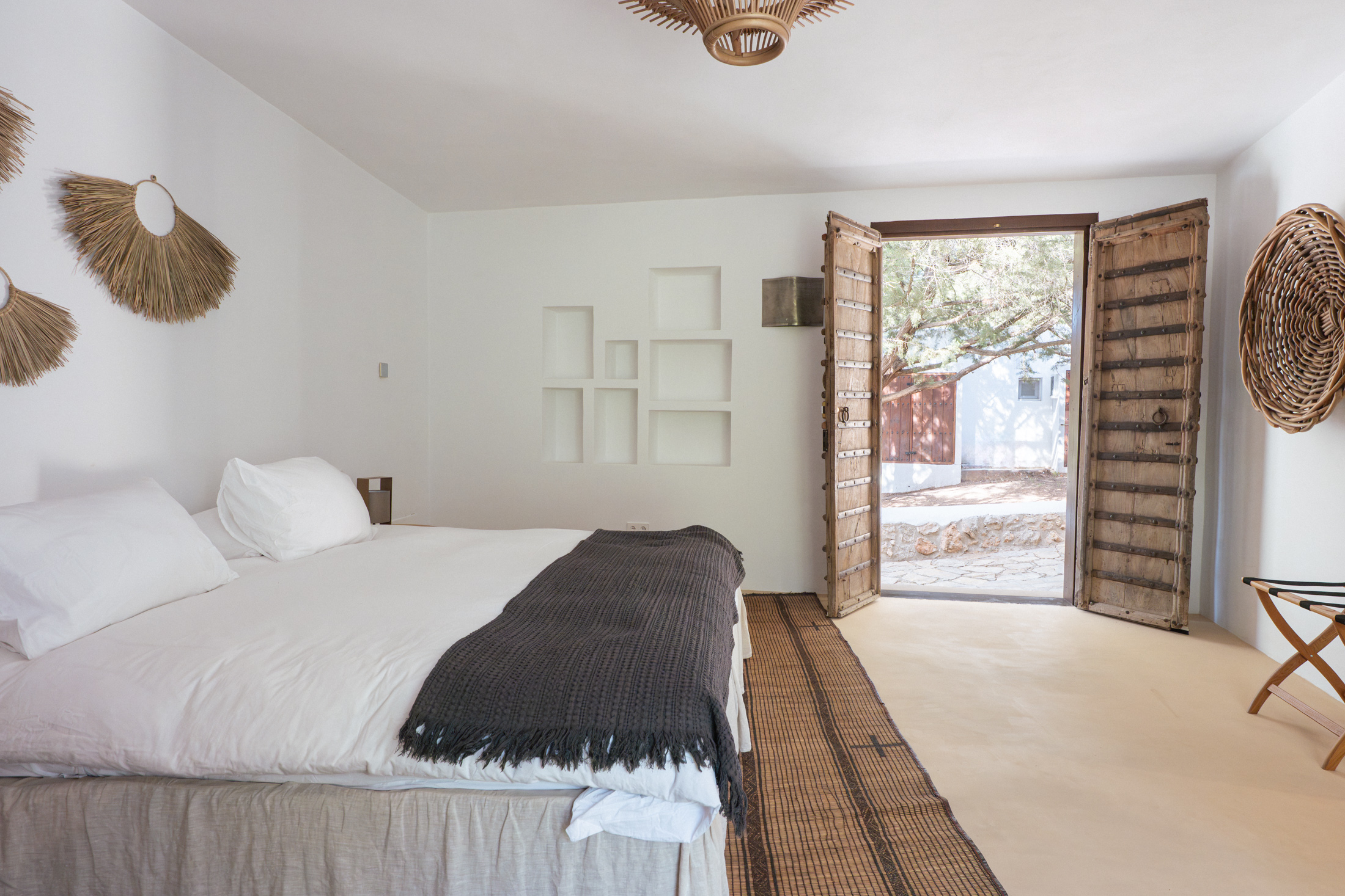 Villa-Finca-To-Rent-North-Ibiza (44)
