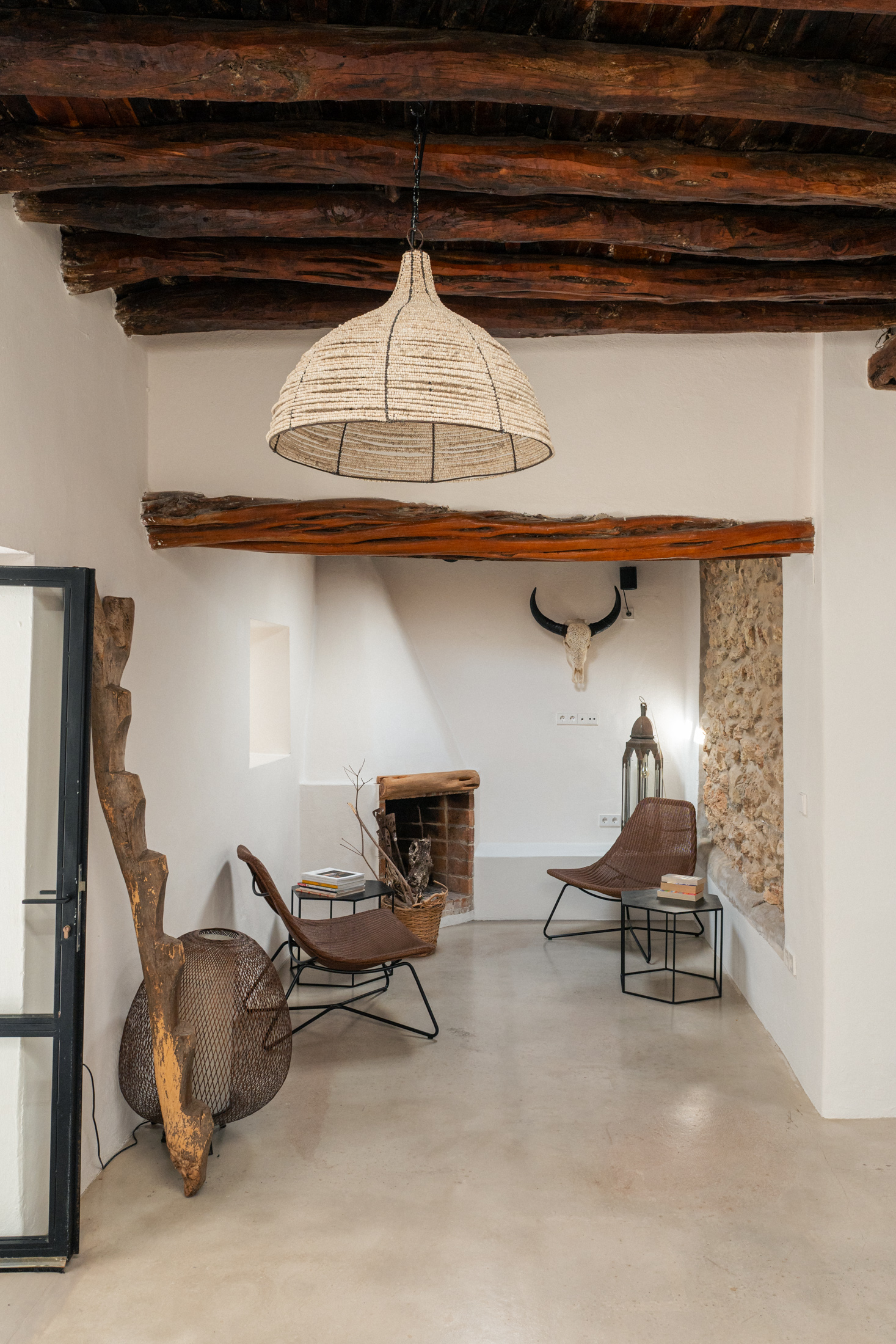 Villa-Finca-To-Rent-North-Ibiza (8)