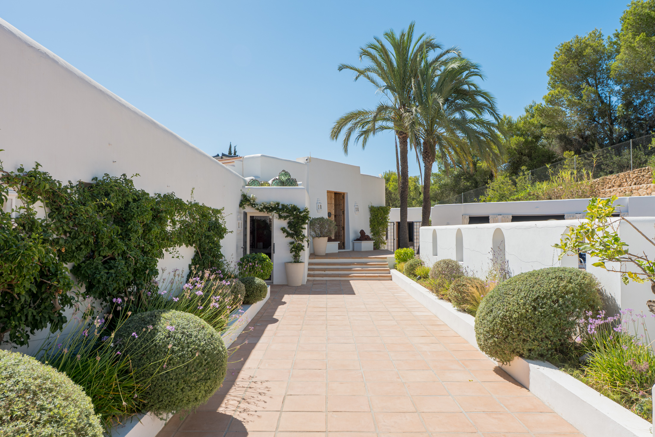 Villa-For-Sale-Can-Tura-Ibiza-Sea-Views (24)