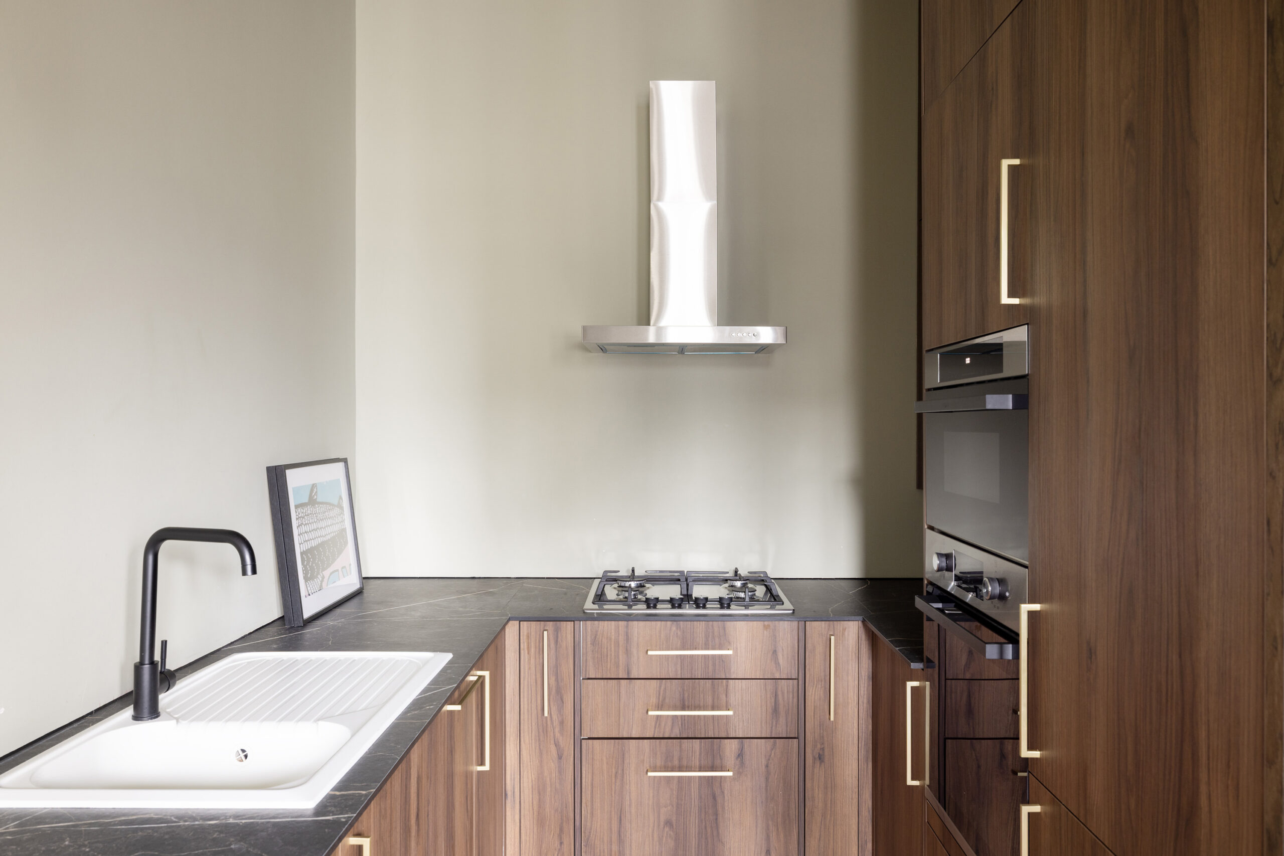 West-Brompton-Apartment-For-Rent-Redcliffe-Gardens-4_Lo