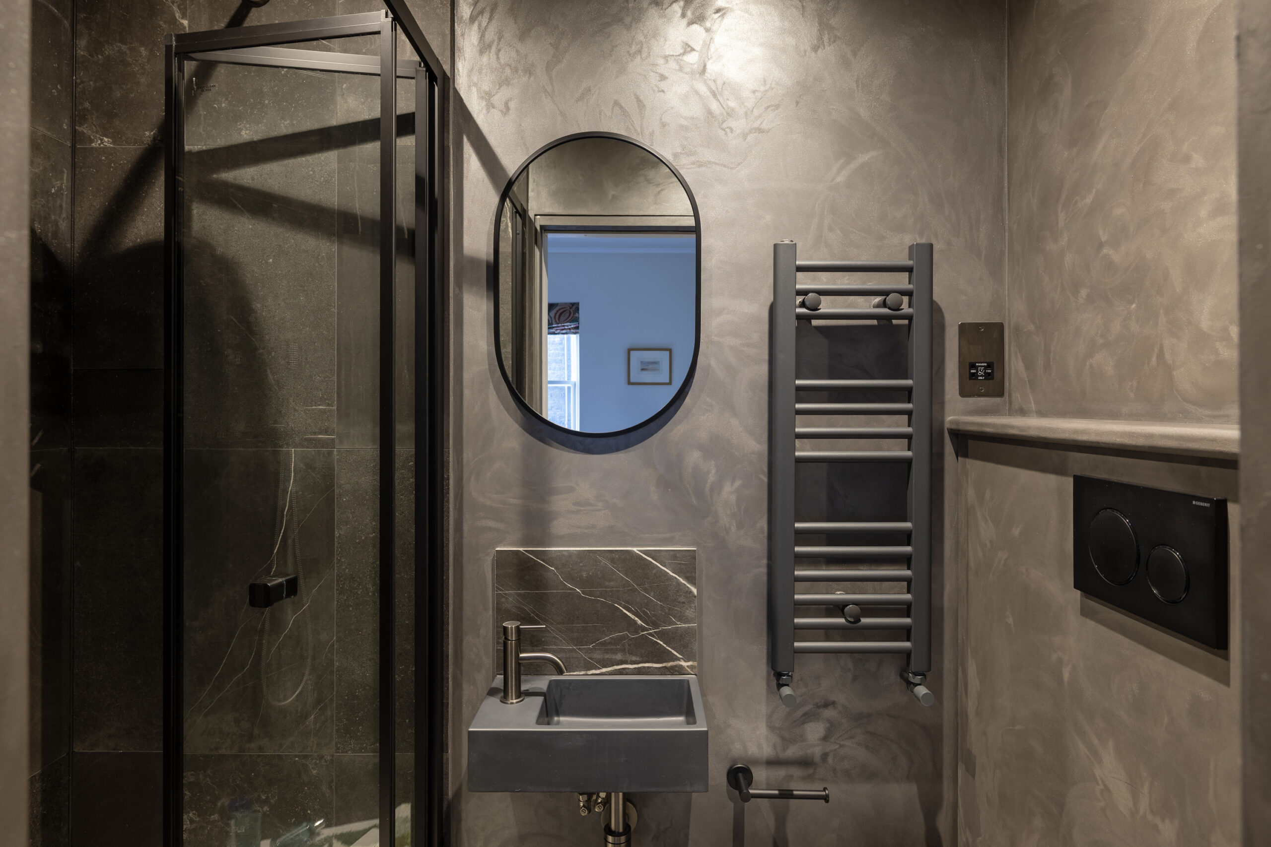 West-Brompton-Apartment-For-Rent-Tregunter-Road-3_Lo