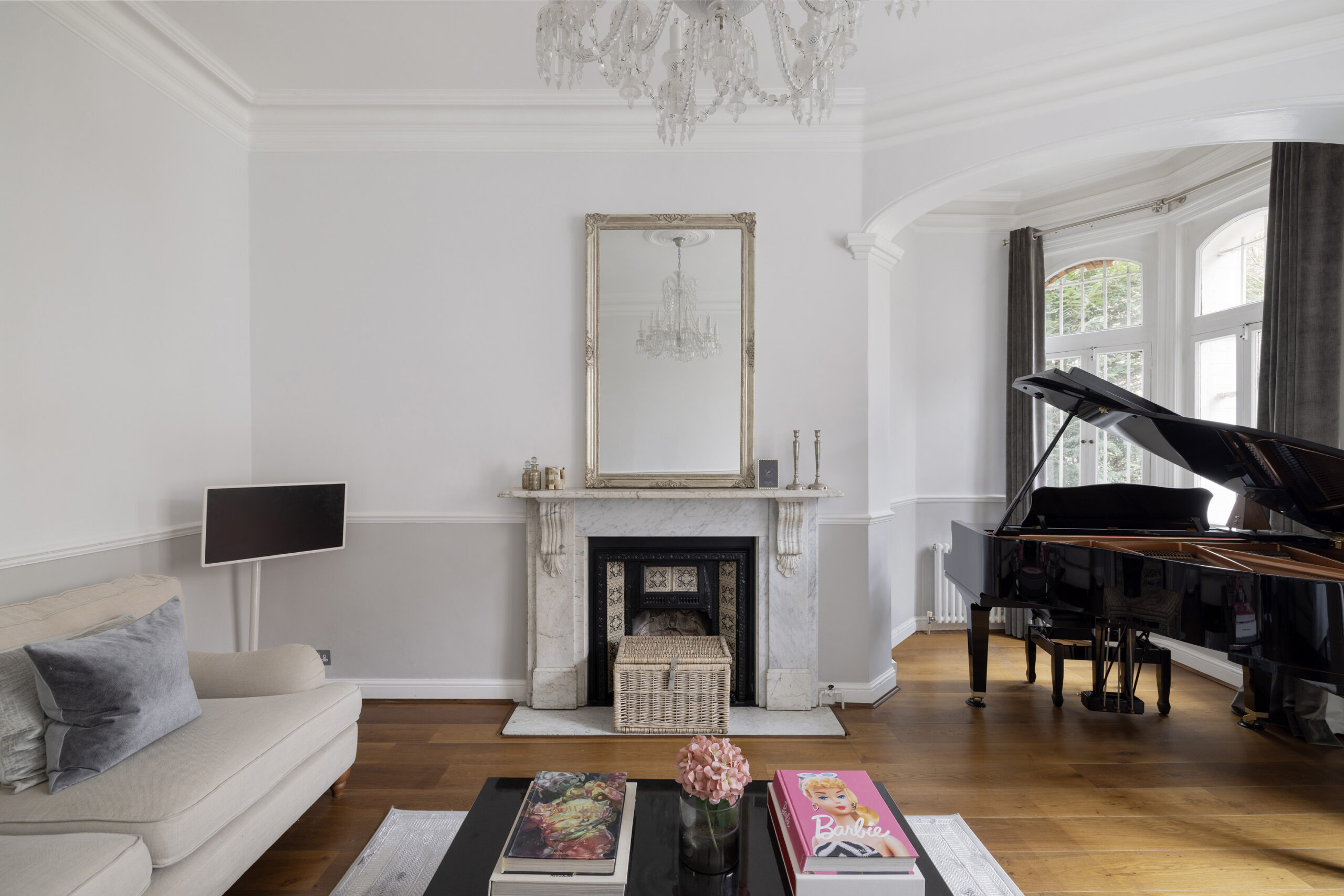 West-Kensington-Apartment-For-Rent-Mornington-Avenue-1_Lo