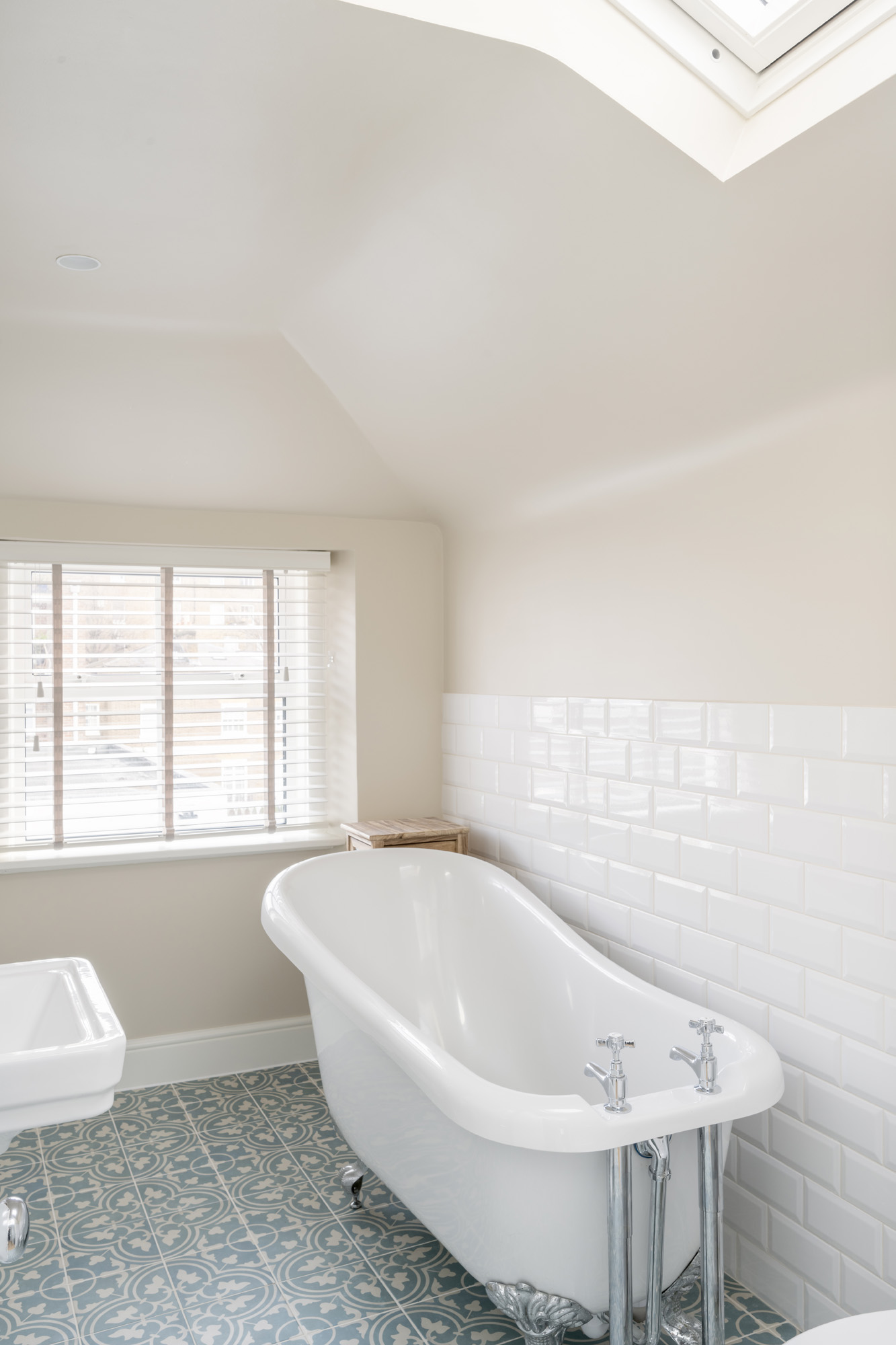 Westbourne-Grove-Apartment-For-Rent-Monmouth-Road-13_Lo