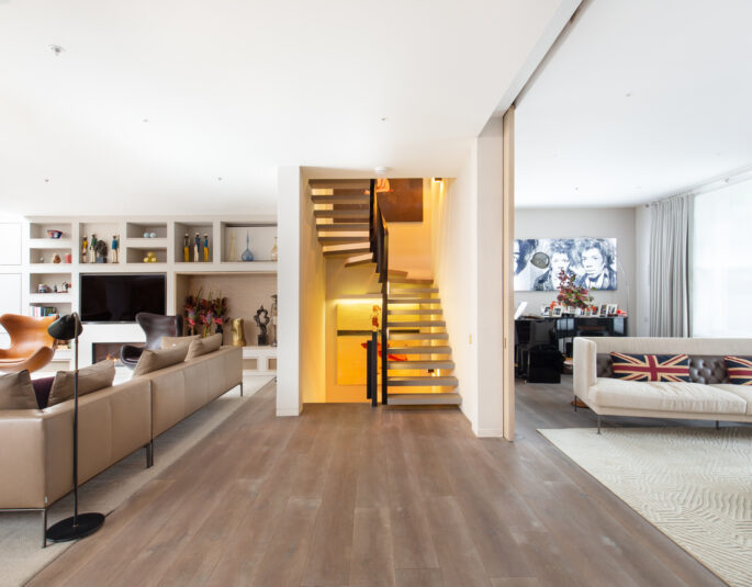 For Sale: Westbourne Grove Notting Hill W2 luxury living room with spiral staircase