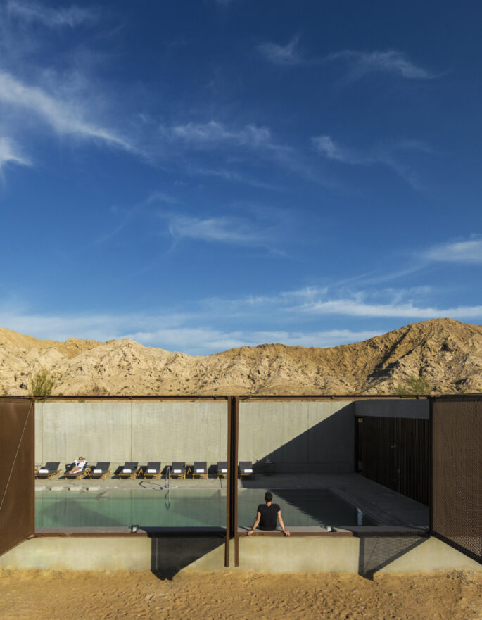 Pool in desert by Anarchitect